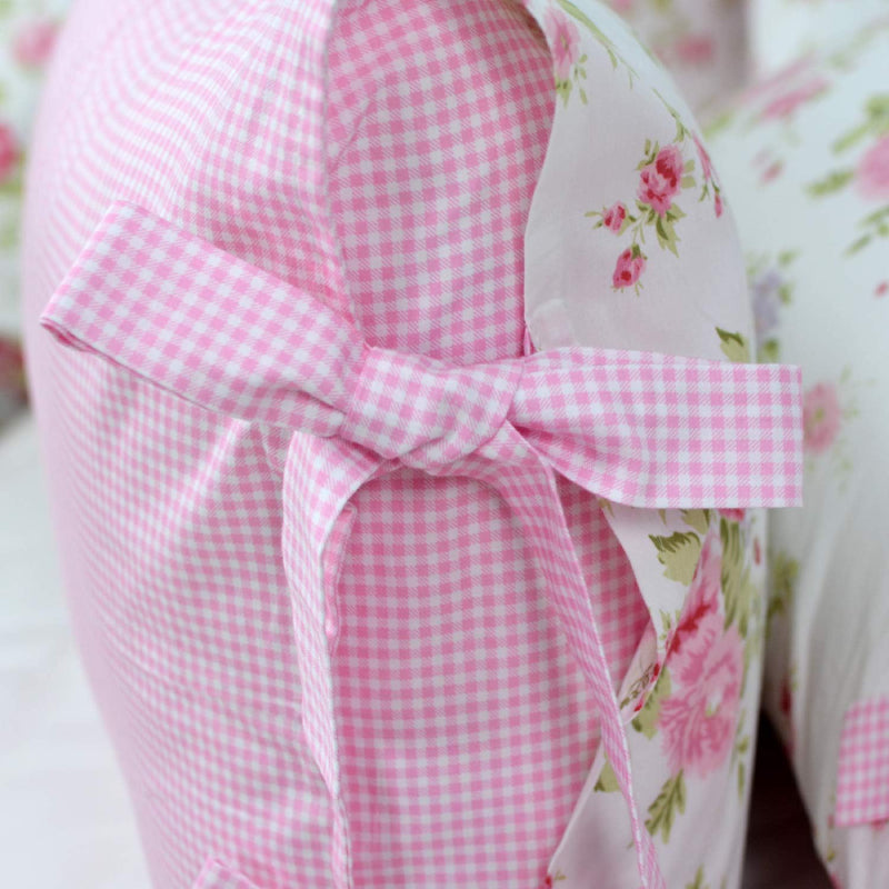 The strap design of this FADFAY makes the comforter stay neat and less prone to deformation.