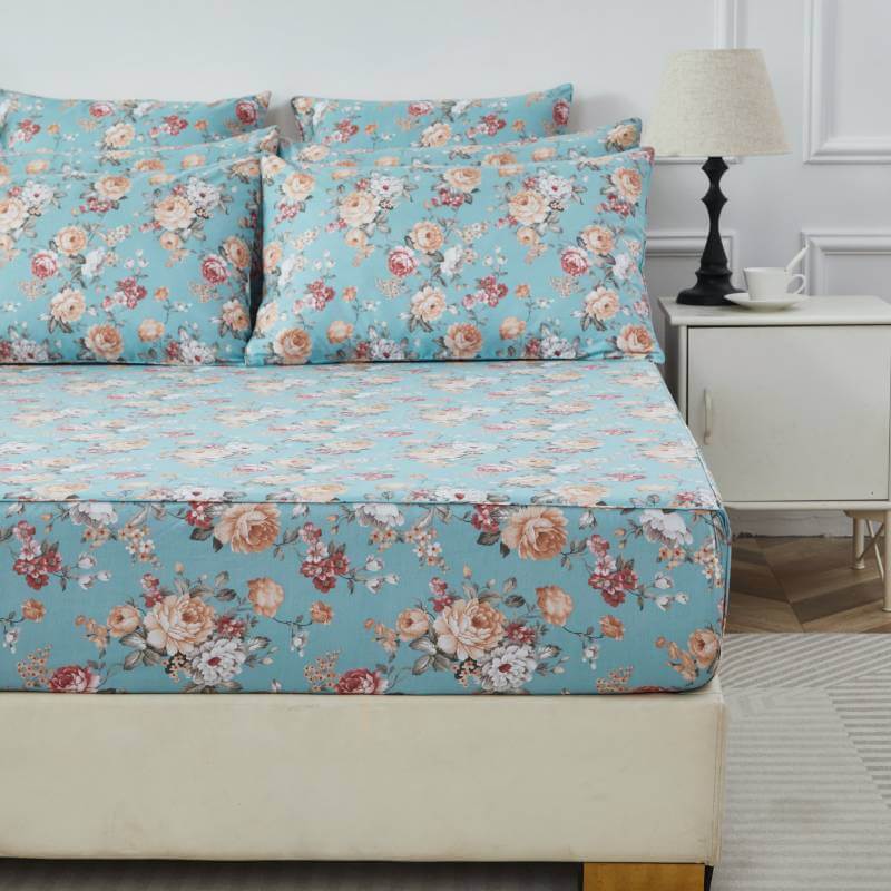 This bedroom features a FADFAY four-piece bedding sheet Set.