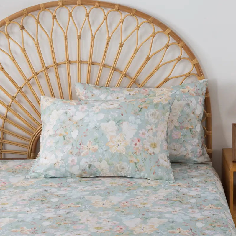 This pillow is using FADFAY pillowcase.