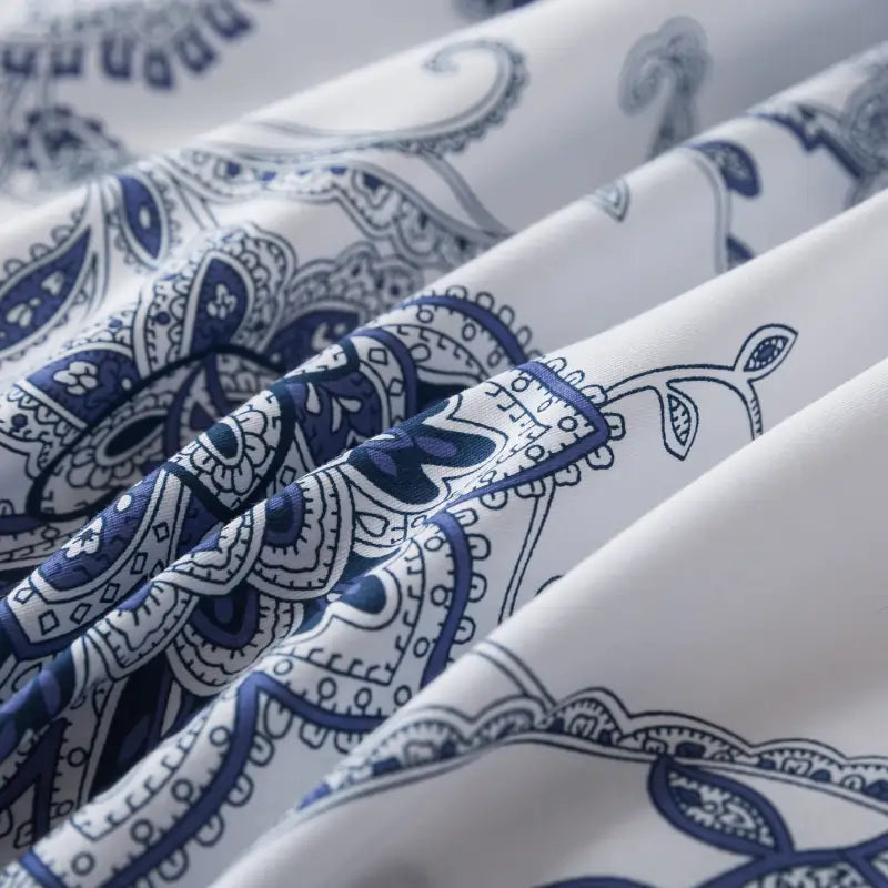 This FADFAY bedding sheet set uses up 400 thread count.