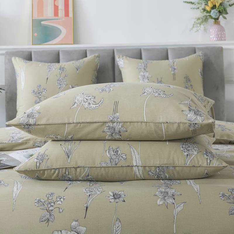 These two pillows are using FADFAY pillowcases.