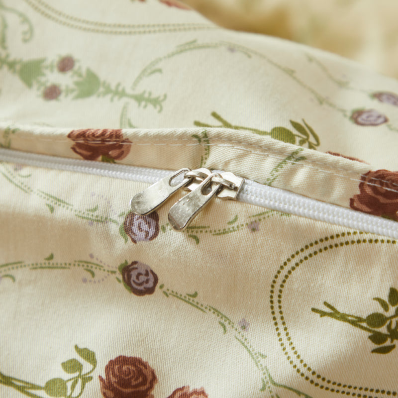 The zipper design makes FADFAY duvet covers more convenient to use.
