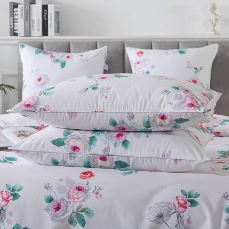 These two pillows are using FADFAY pillowcases.