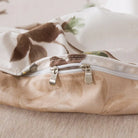 The zipper design makes FADFAY duvet covers more convenient to use.