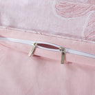 The zipper design makes FADFAY duvet covers more convenient to use.