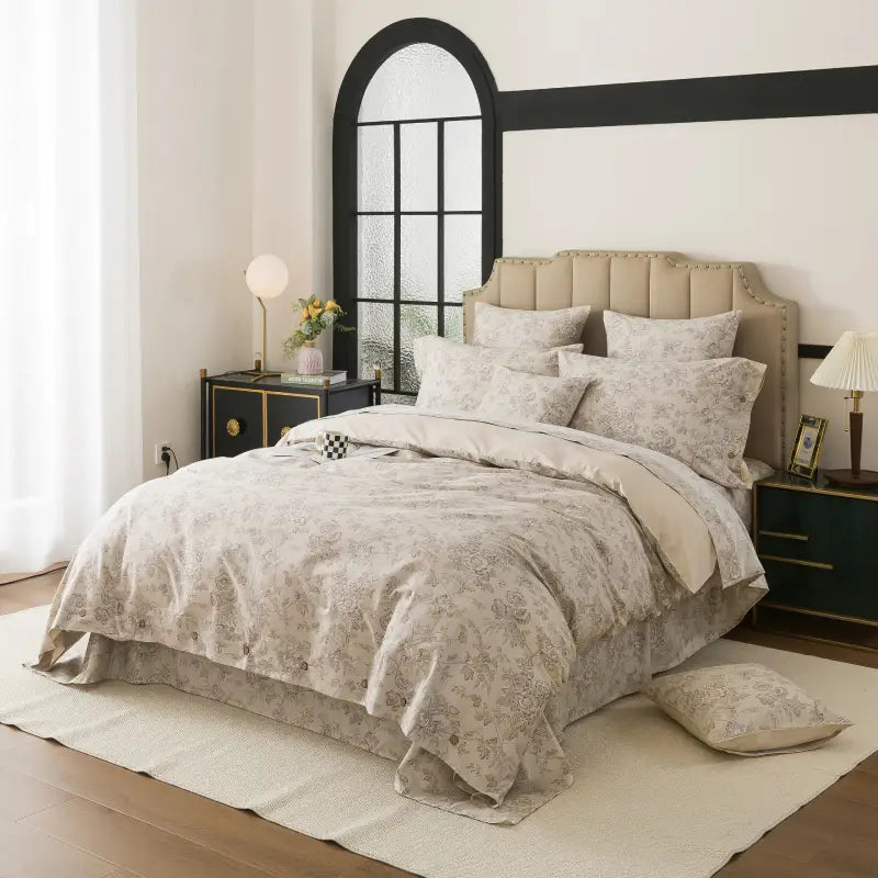 This FADFAY duvet cover set is clean and fresh overall.