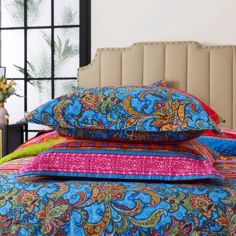 These two pillows are using FADFAY pillowcases.