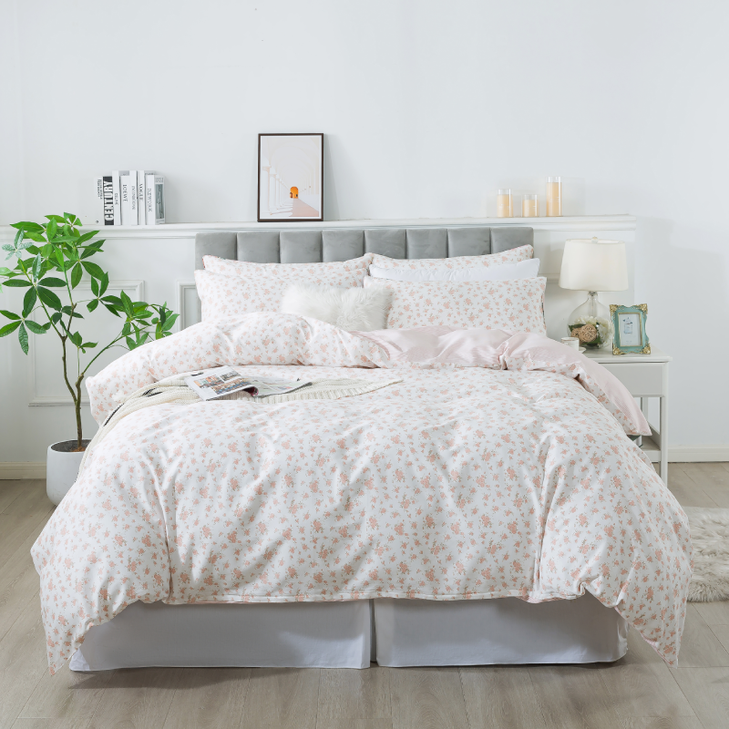 This bedroom features a FADFAY three-piece Duvet Cover Set.