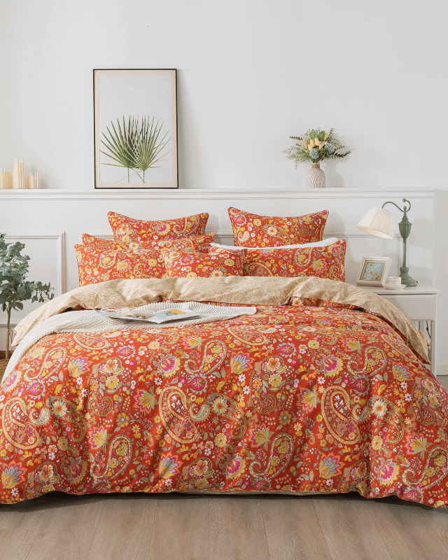 This bedroom features a FADFAY three-piece Duvet Cover Set.