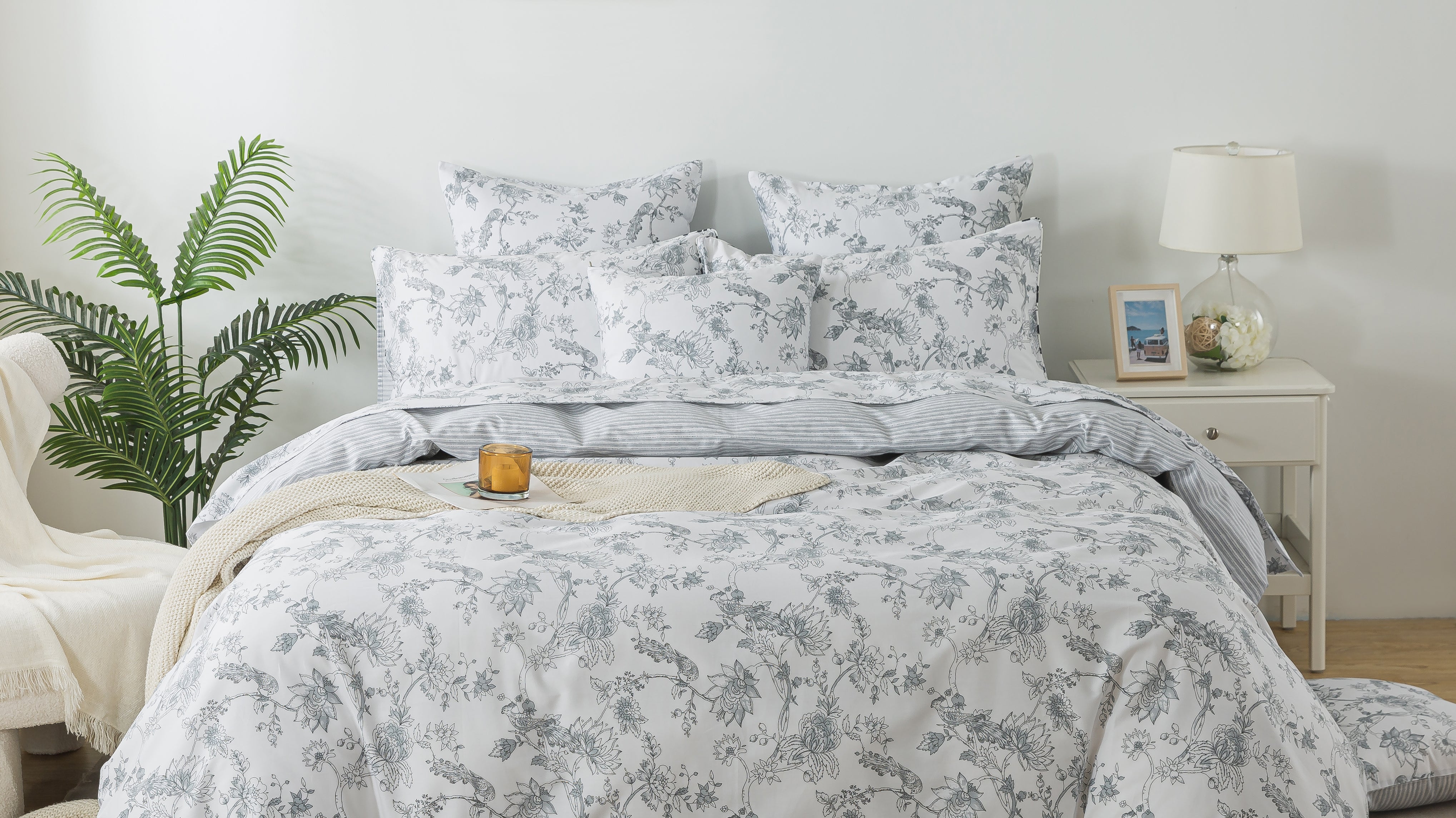 I Need Help Finding Cute Minimalistic Floral Bedding